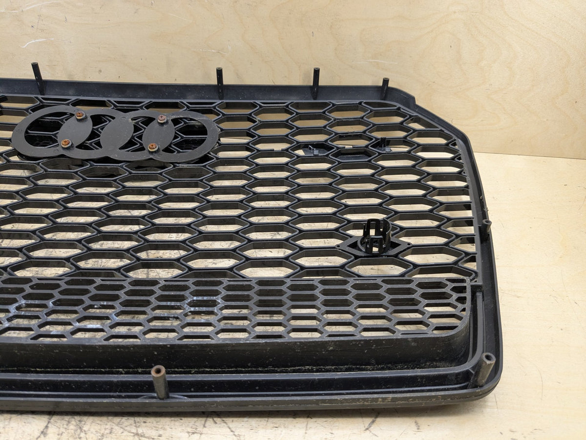 2012-2018 Audi A6 C7 Front Middle Center Bumper Cover Grille 4G0853651AG OEM
