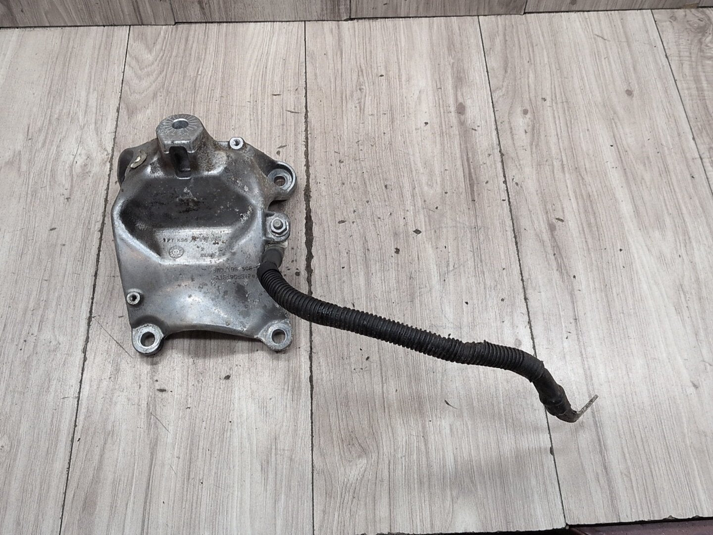 2018-2023 Audi B9 S4 CWG Right Passenger Engine Bracket Support Mount 8W0199308L