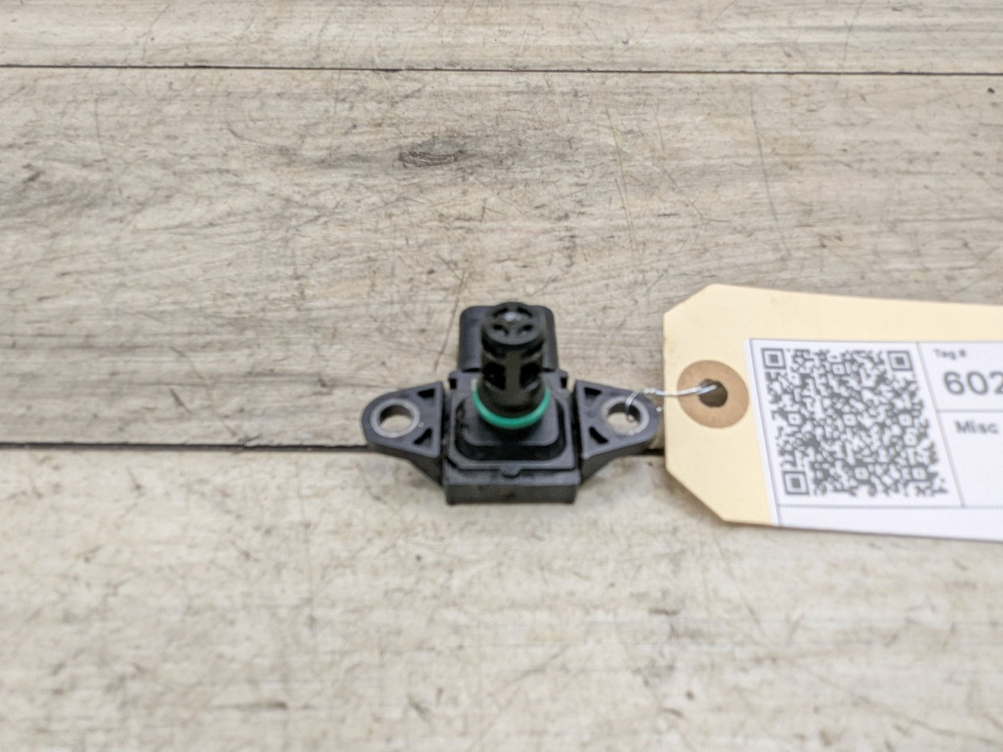 2016-2022 BMW 750Li G12 Manifold Absolute Pressure (MAP) Sensor 7599042