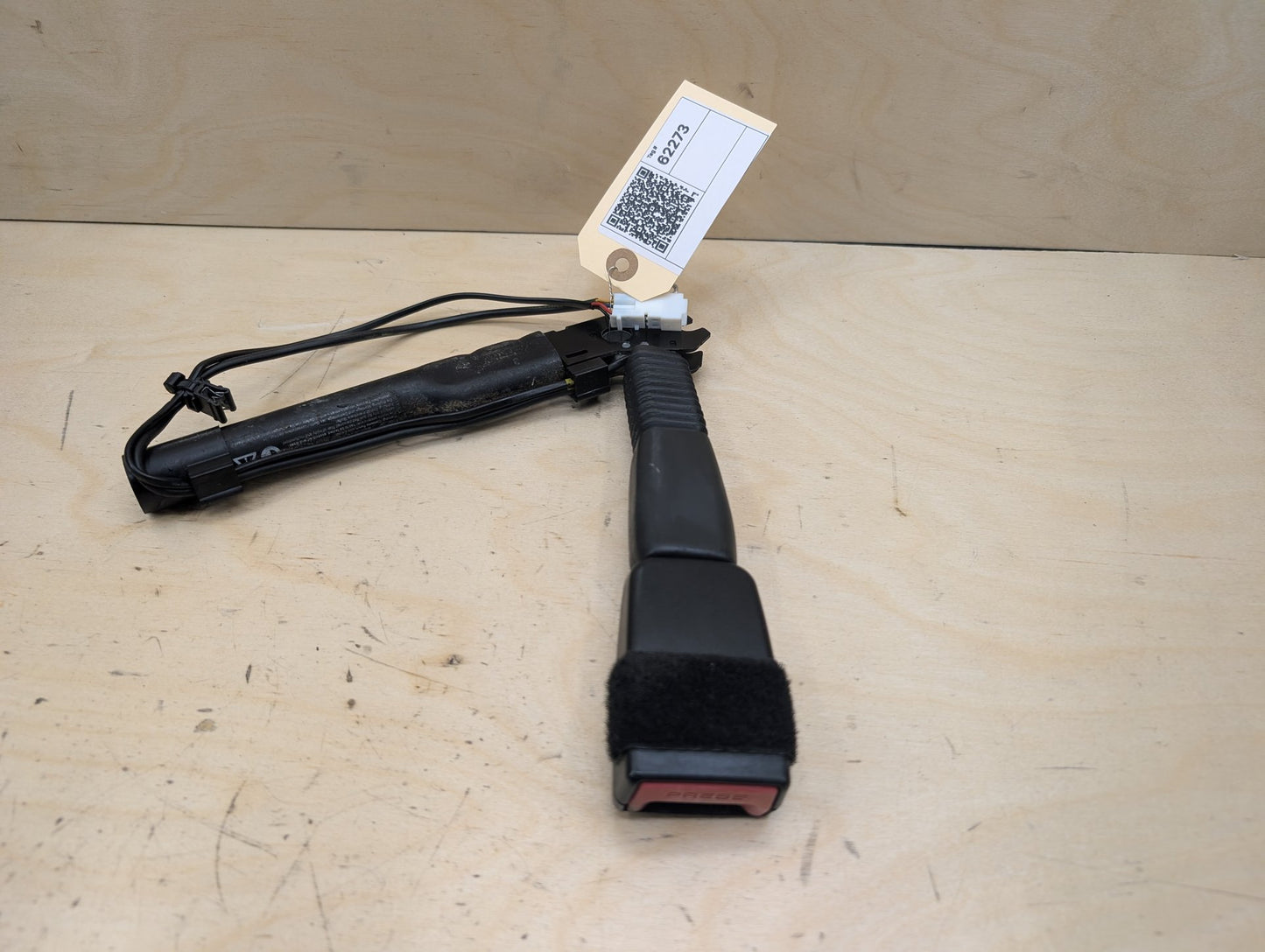 OEM BMW F30 F32 F36 F80 F82 F87 M3 Front Left Driver Seat Belt Buckle Tensioner