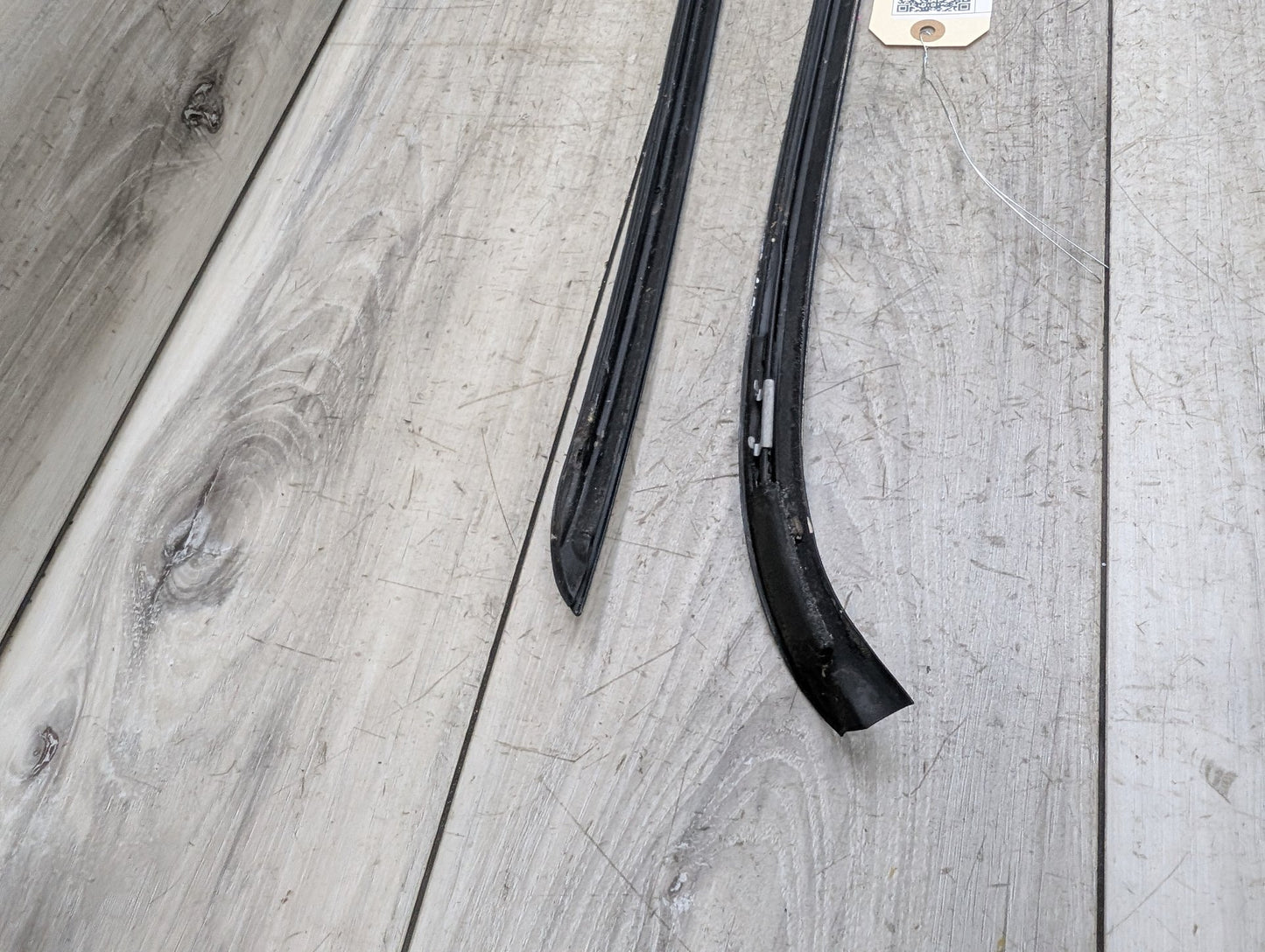 2011 BMW 328i E90 Front Left Right Side Windshield Drip Trim Molding SET 7179253