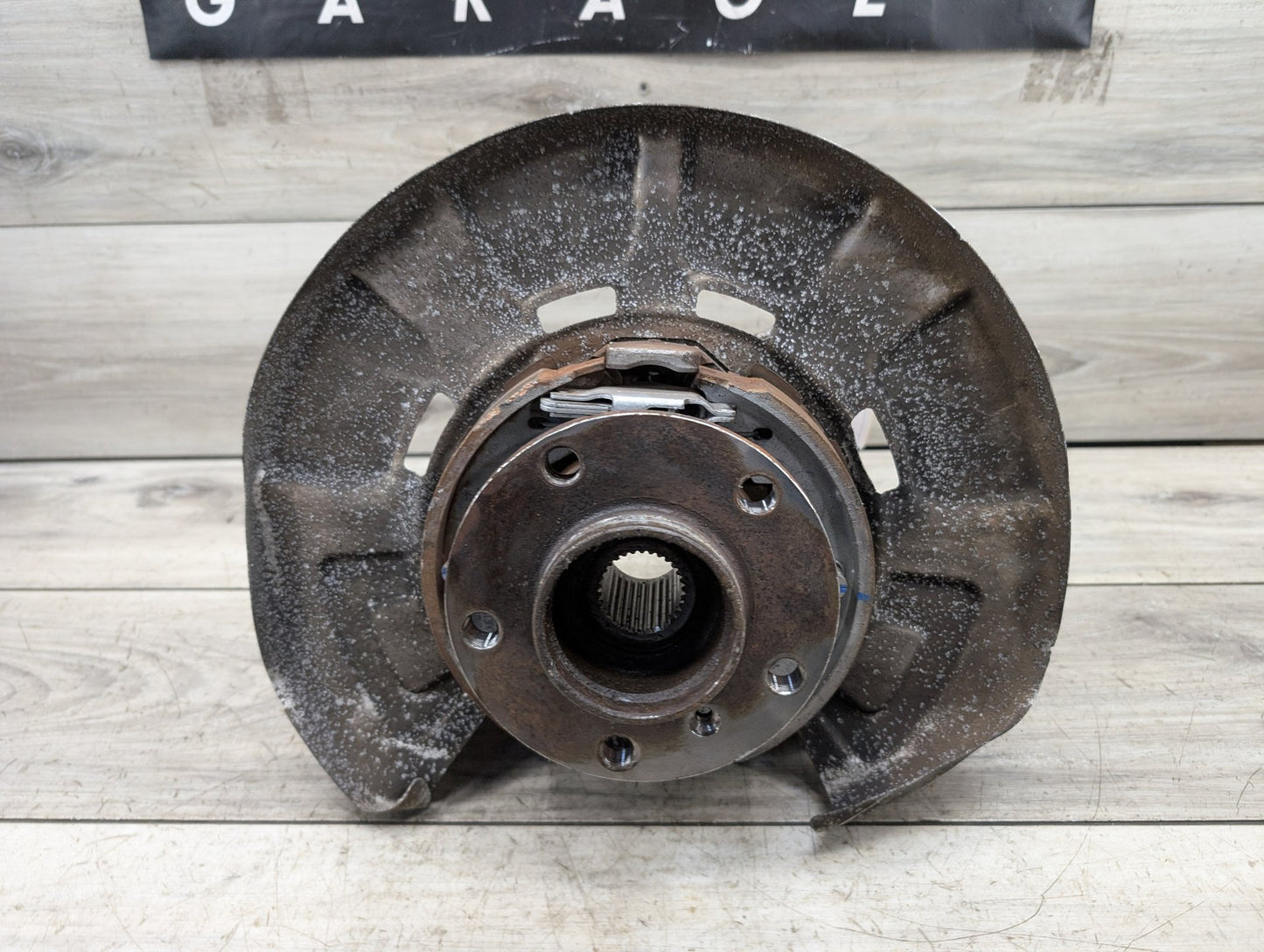 2014 - 2018 BMW X5 F15 Rear Left Driver Spindle Knuckle w/ Bearing 6770983 N63B44O1