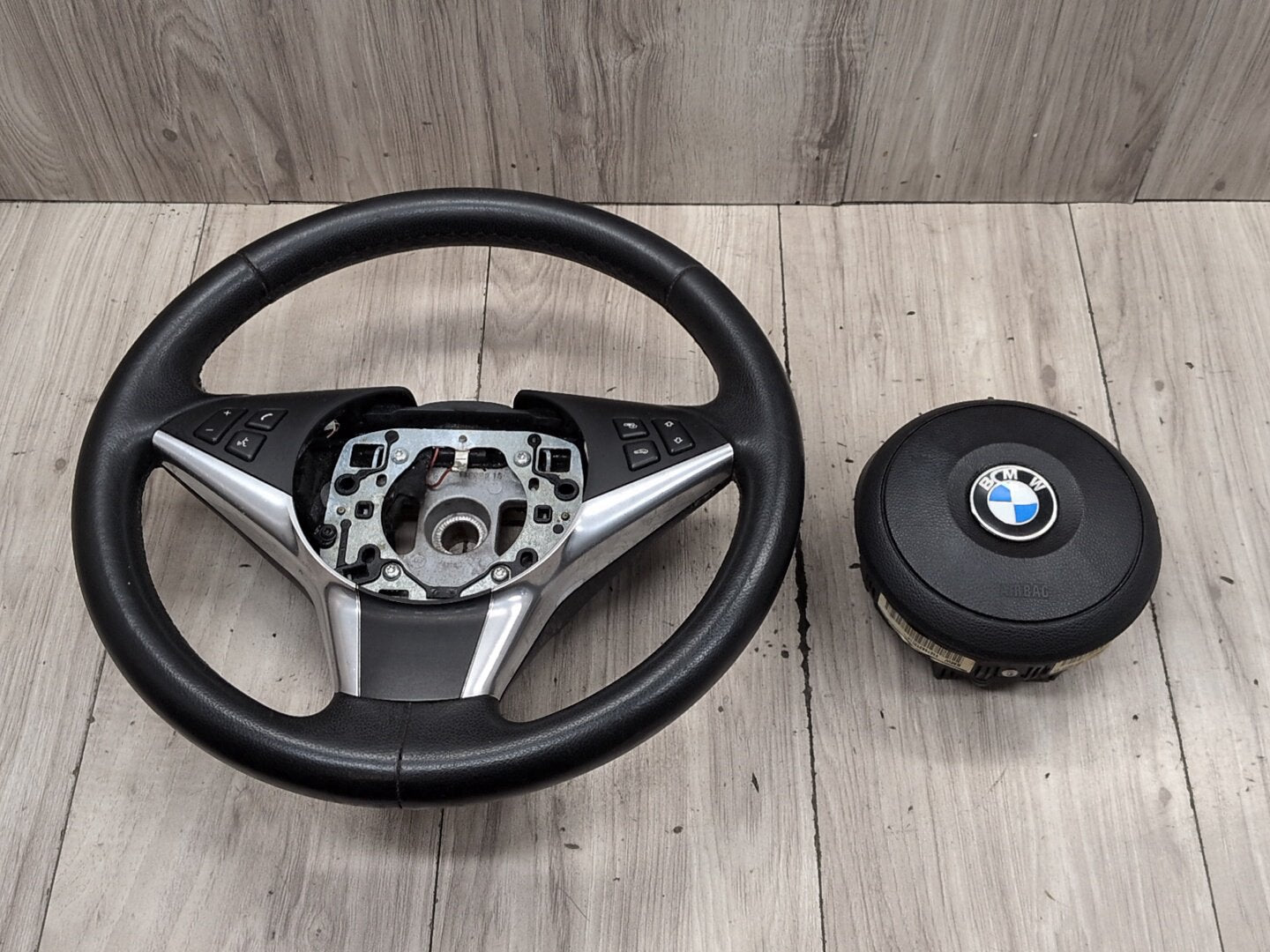 BMW 535i E60 Steering Wheel Airbag Air Bag w/ Steering Wheel PN 6790393