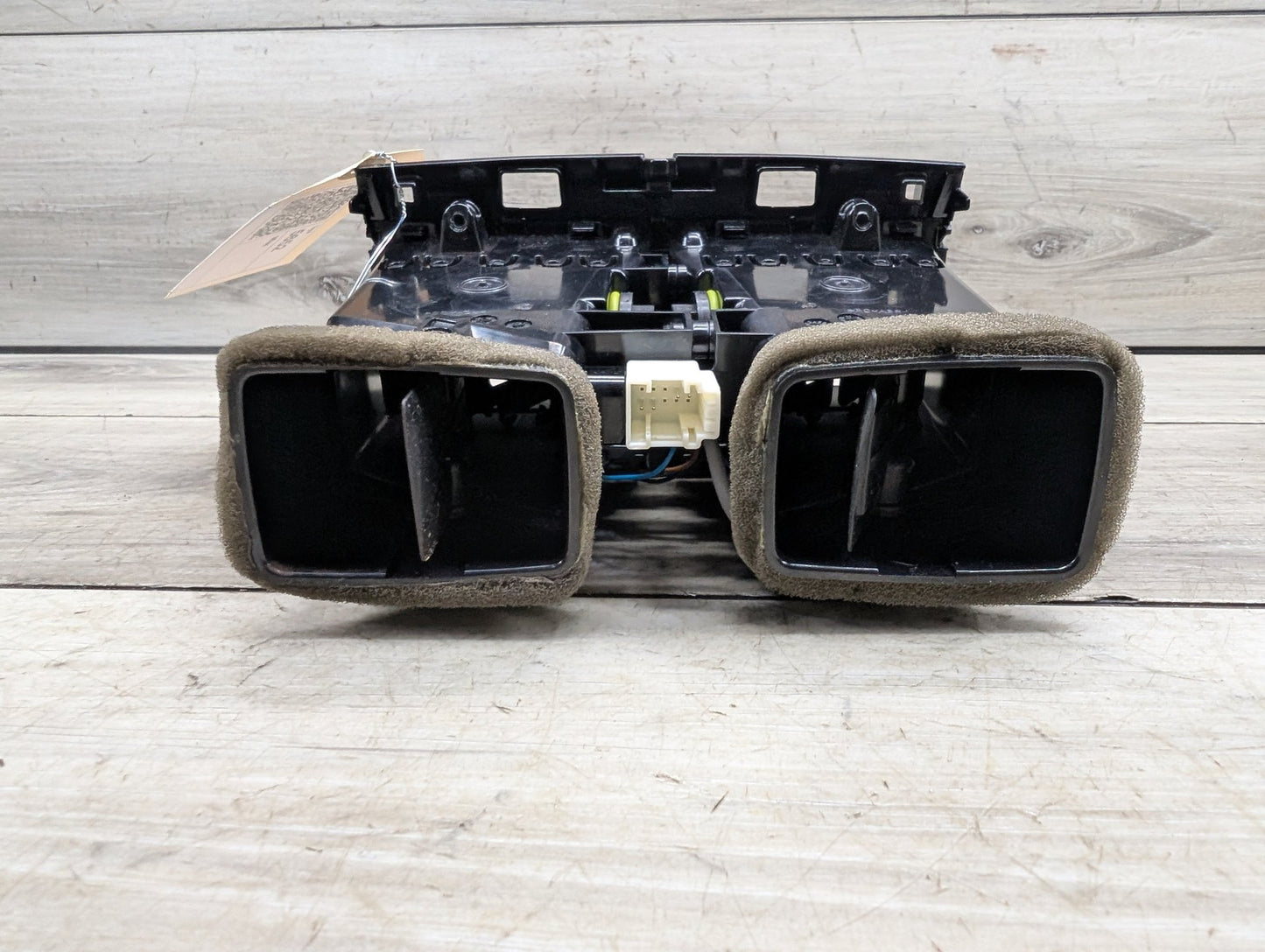 16-22 OEM BMW G11 G12 740 750 M760 B7 Rear Center Console AC Air Vent Grille