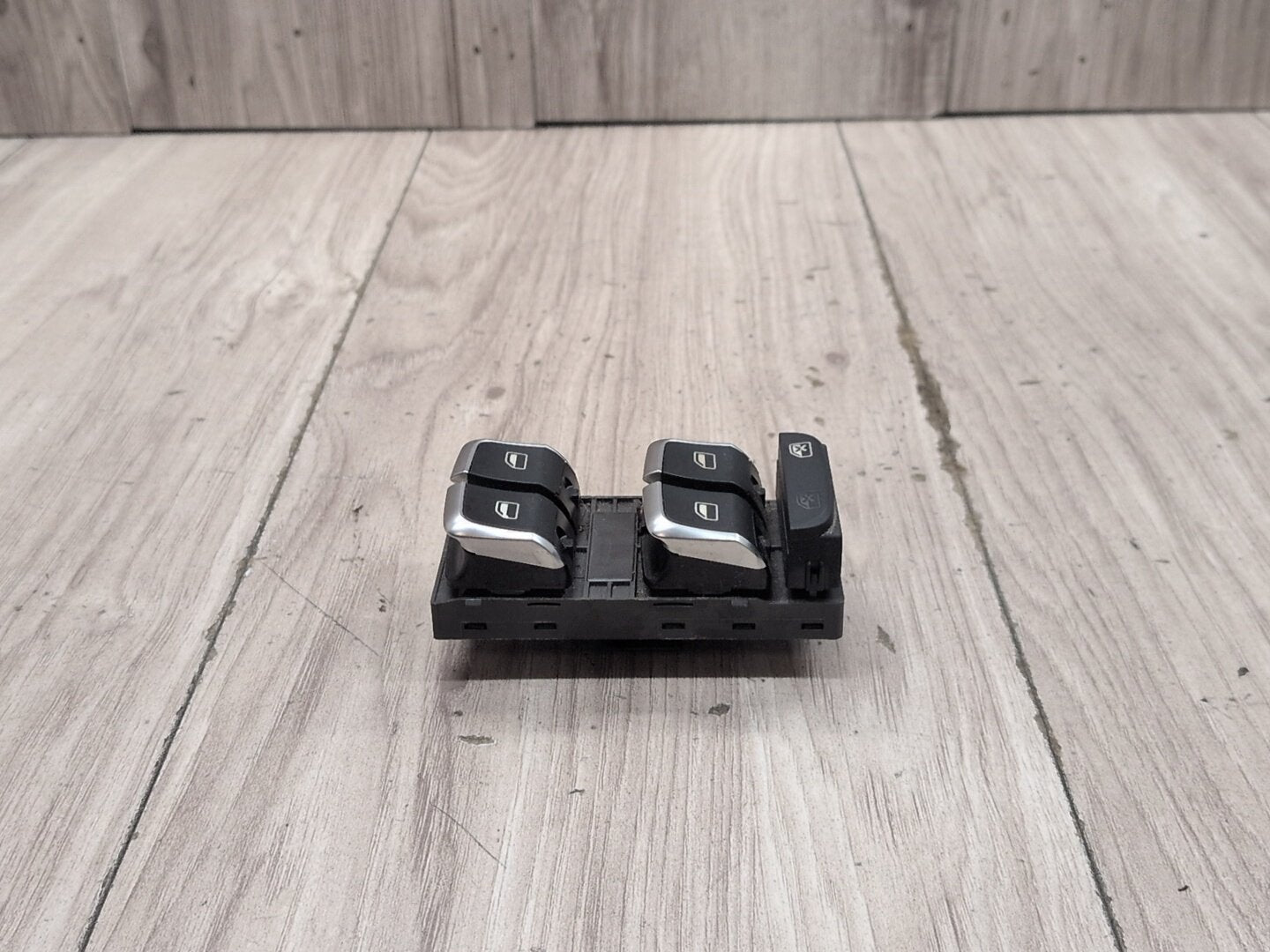 2015-2018 Audi Q3 8U Front Left Driver Door Master Window Switch 8U0959851