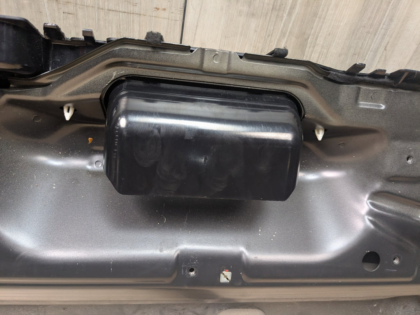 07-13 OEM BMW E70 X5 X5M Rear Lower Trunk Tailgate Door Panel Deck Lid