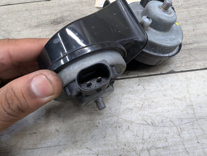 2008-2013 BMW 128i E82 Alarm Horns SET 7195540
