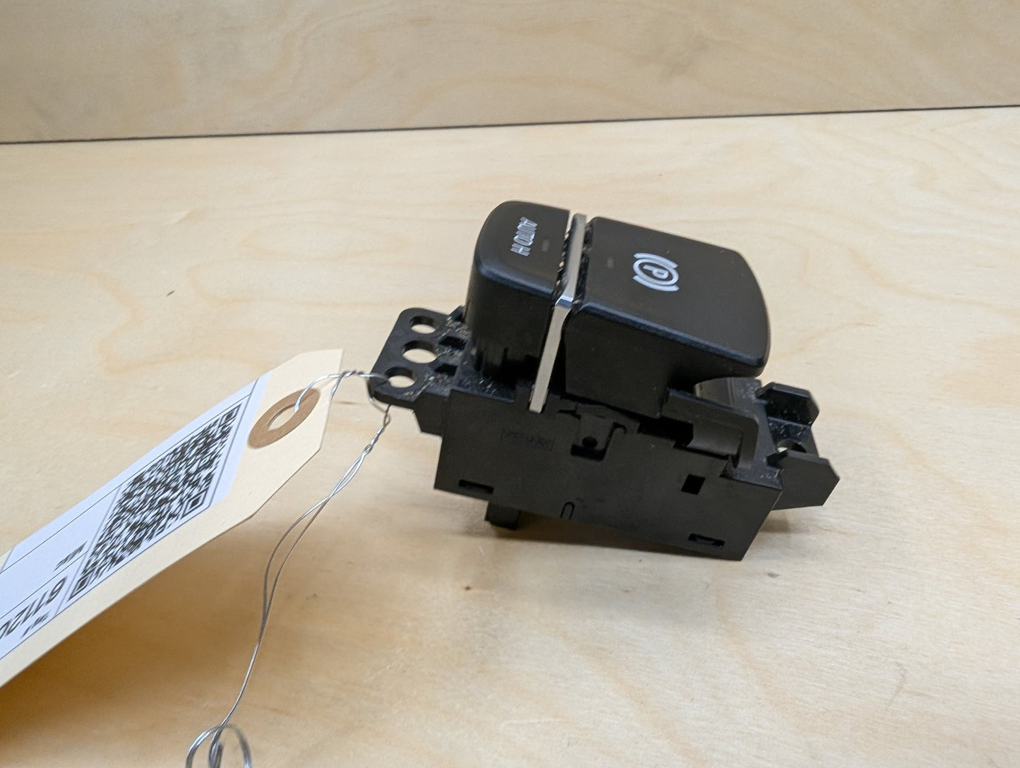 OEM BMW F90 M5 G30 G01 X3 G02 X4 F97 F98 Parking Brake Auto Hold Switch BLACK