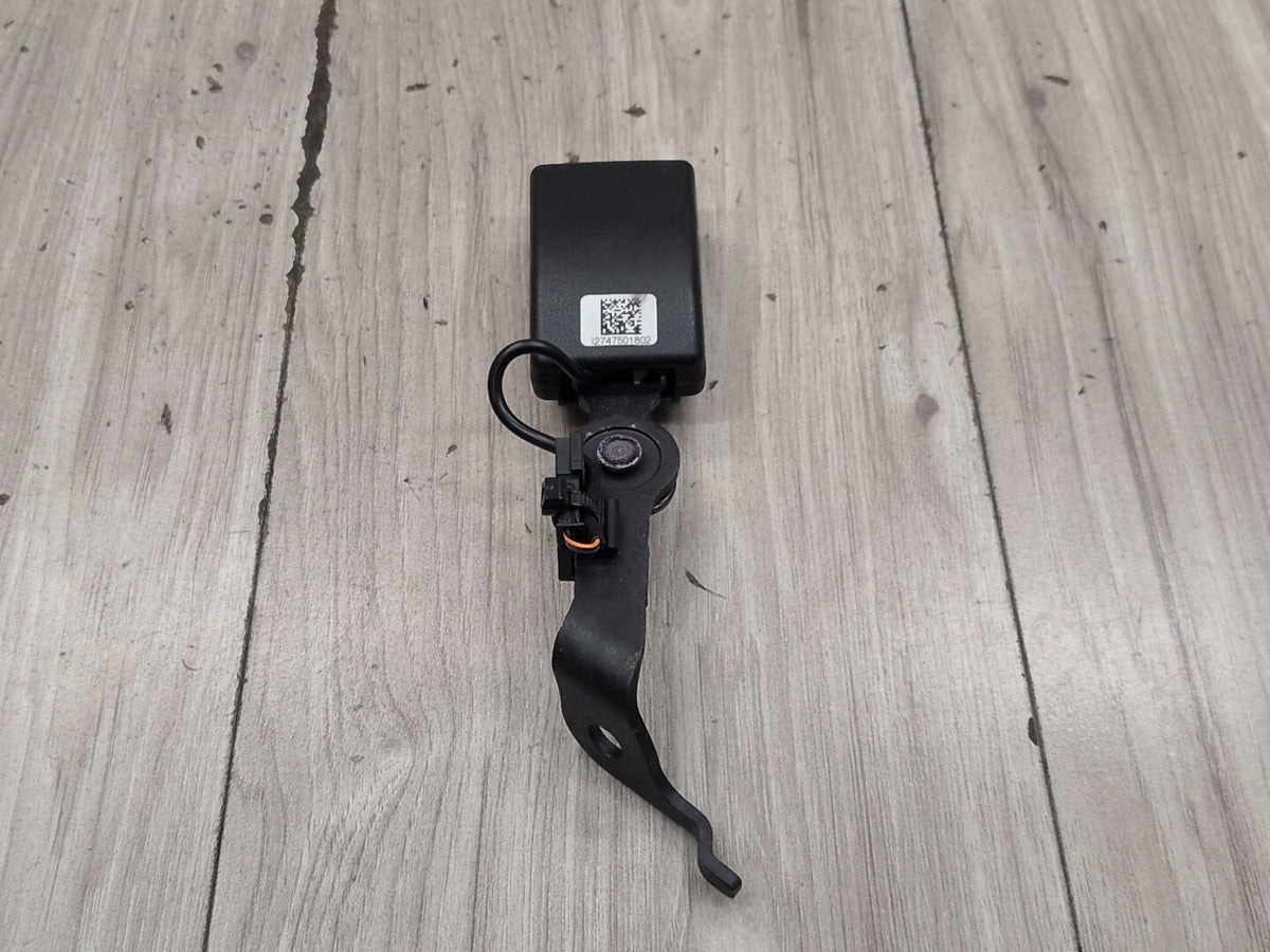 OEM BMW F90 M5 G30 530 540 M550 Rear Right Passenger Seatbelt Seat Belt Buckle