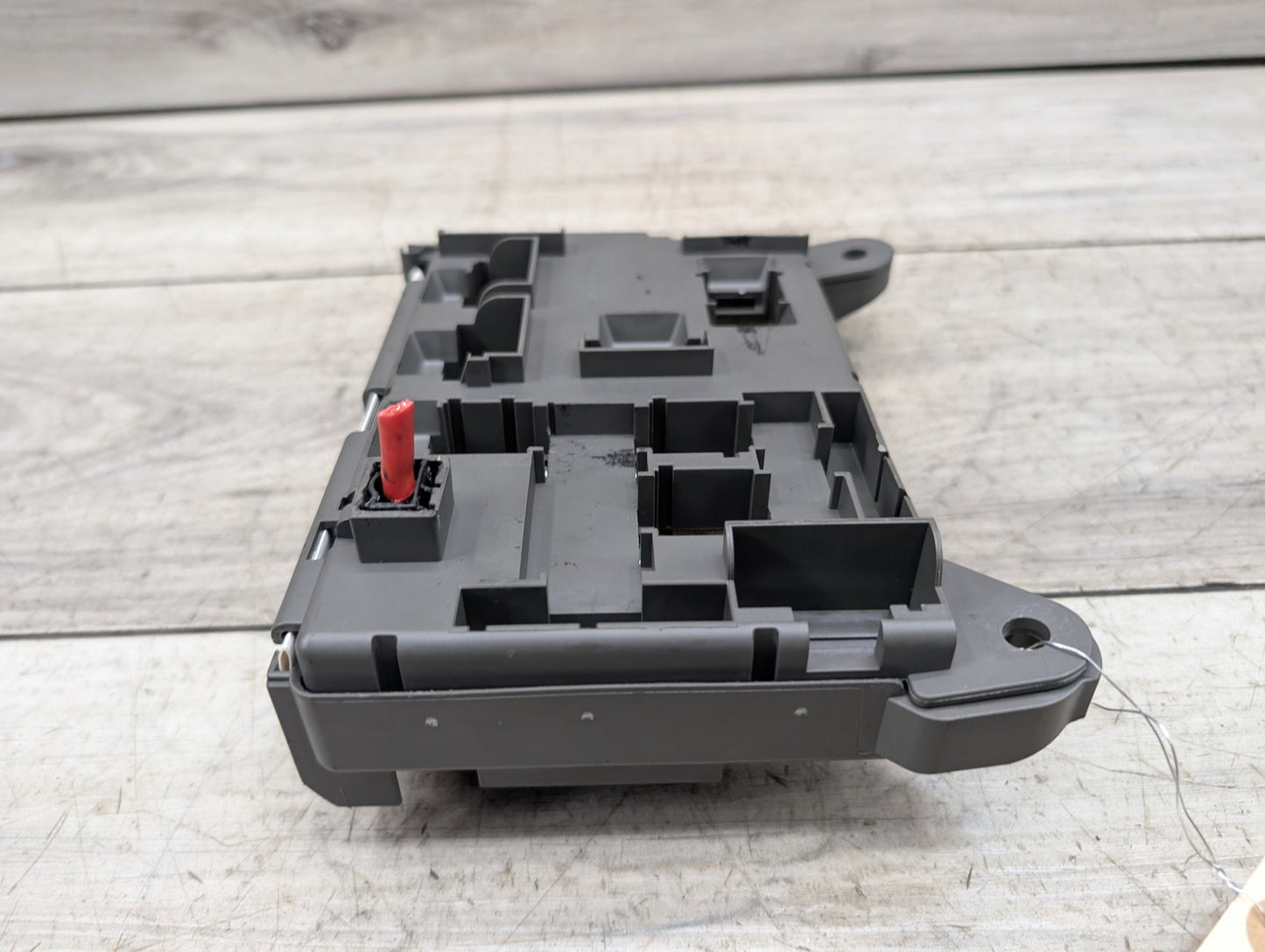 2007 - 2013 BMW X5 E70 Rear Power Distribution Fuse Box 6931687 N62B48B