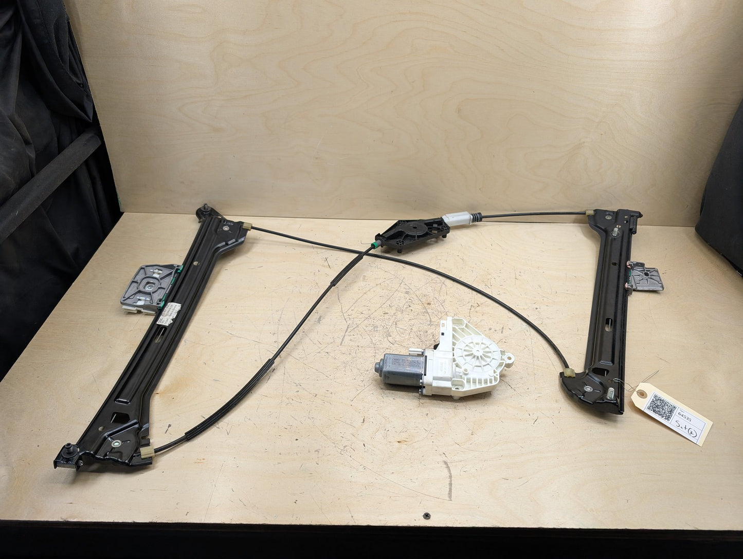 2011-2017 Audi RS5 8T Front Right Passenger Door Window Glass Regulator w/ Motor 8T0837462C