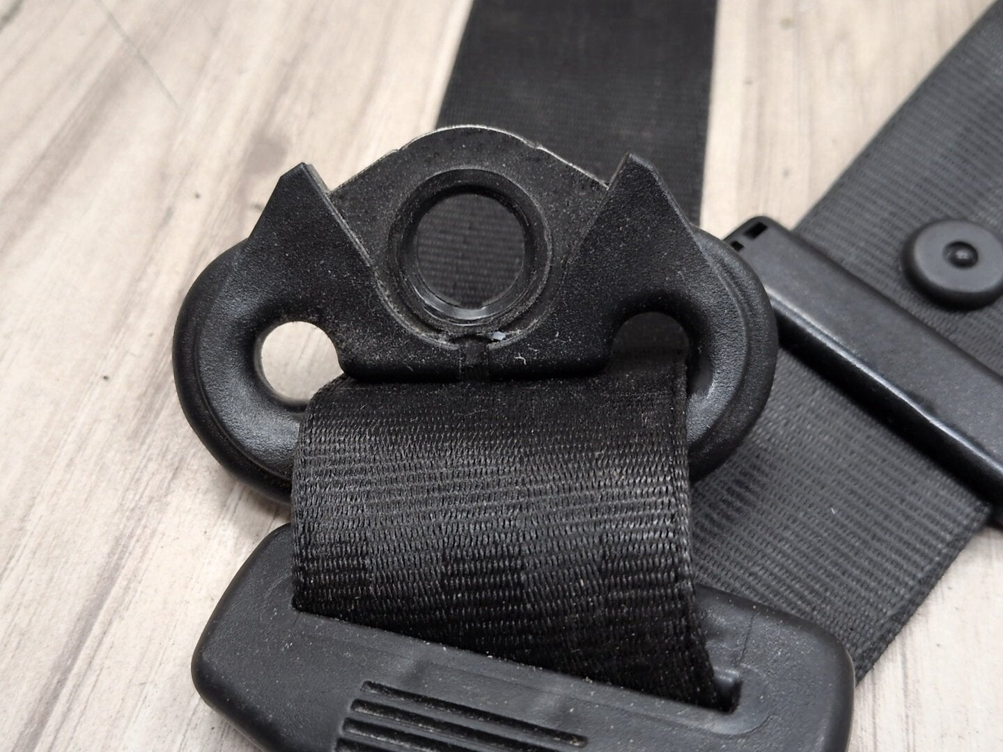 2008 - 2017 Audi S5 8T Front Left Driver Seatbelt Seat Belt Retractor 8T0857705