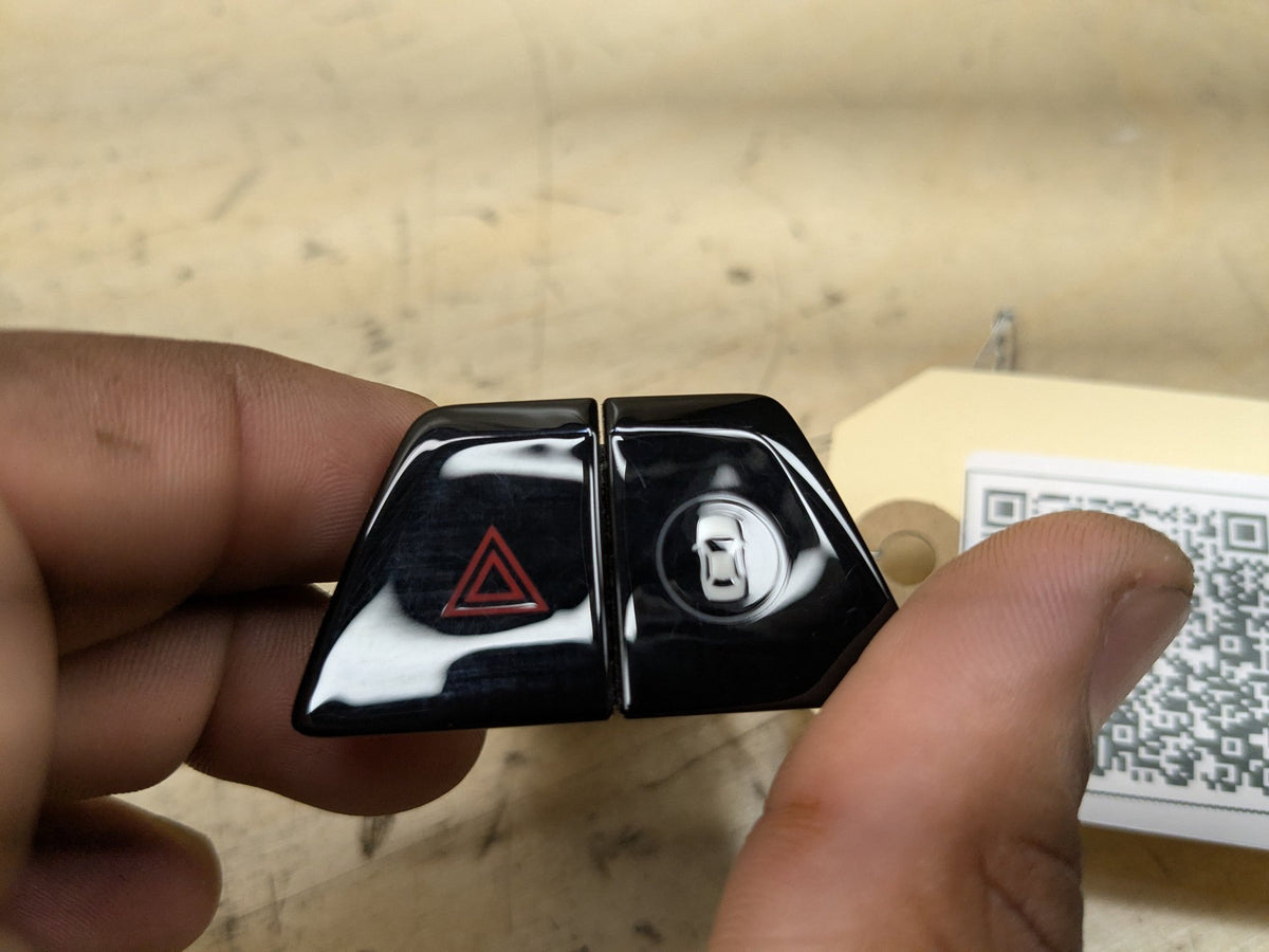 2018-2023 BMW M550i G30 Hazard Warning Switch 6993047 OEM