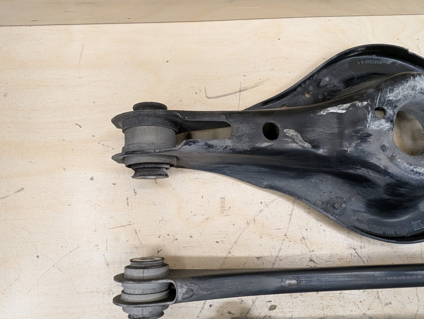2012-2018 BMW 320i F30 Rear Left Driver Control Arms SET 6792539