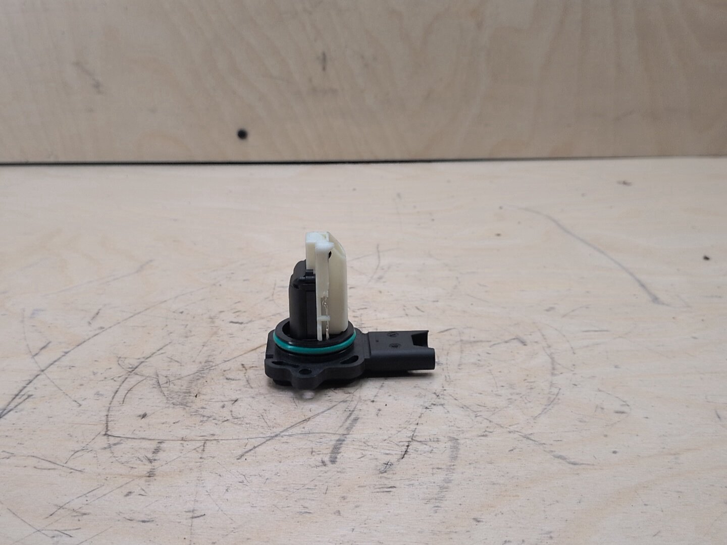 OEM BMW E82 E88 E90 E92 E93 328 Engine N51 N52 Air Flow Mass MAF Sensor Meter