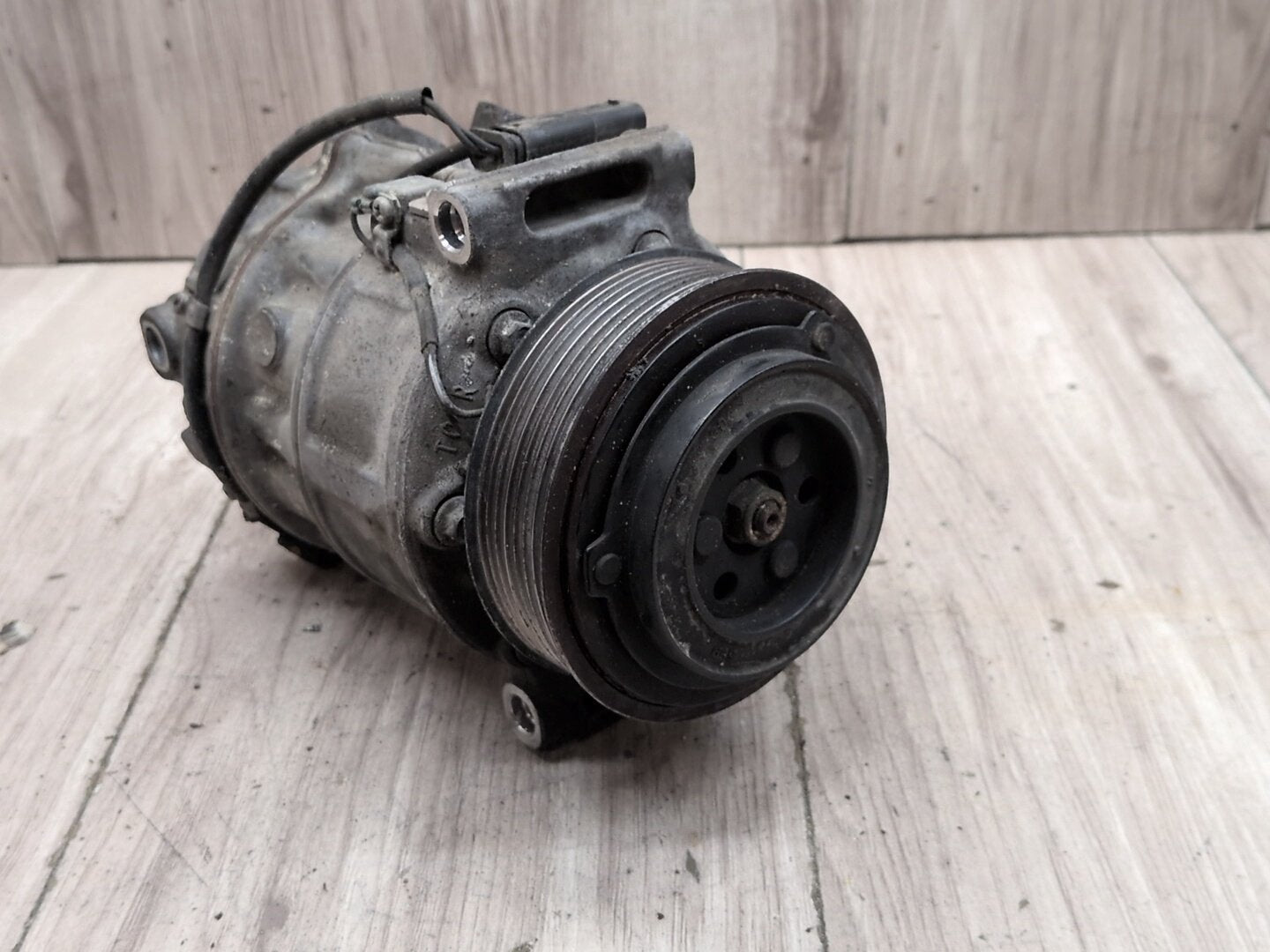 OEM BMW F90 F93 G05 G07 G12 G16 G30 AC Compressor Clutch Pump W/ Pulley N63 S63