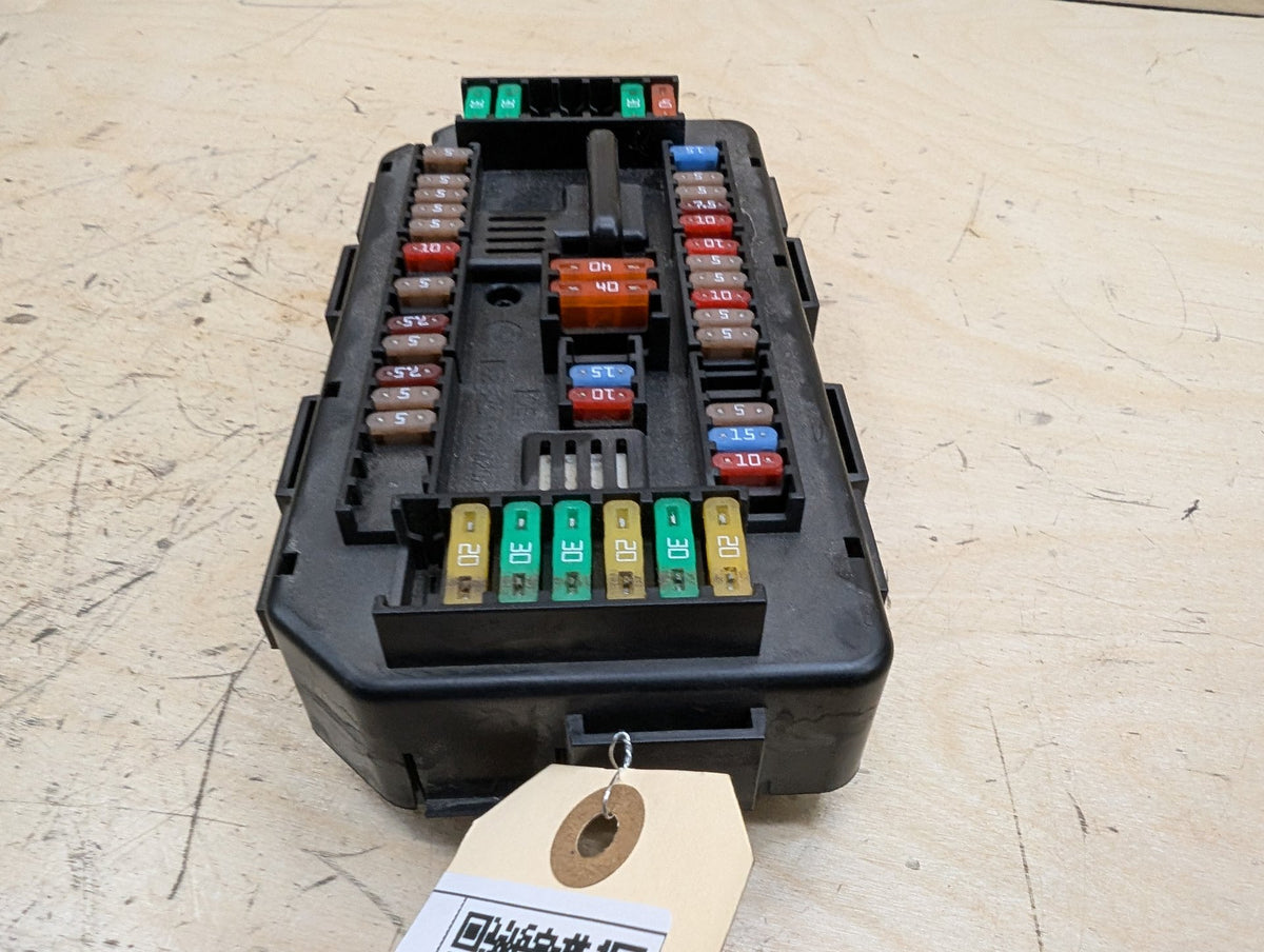 2012-2018 BMW 320i F30 Front Power Distribution Fuse Box 9337879 OEM