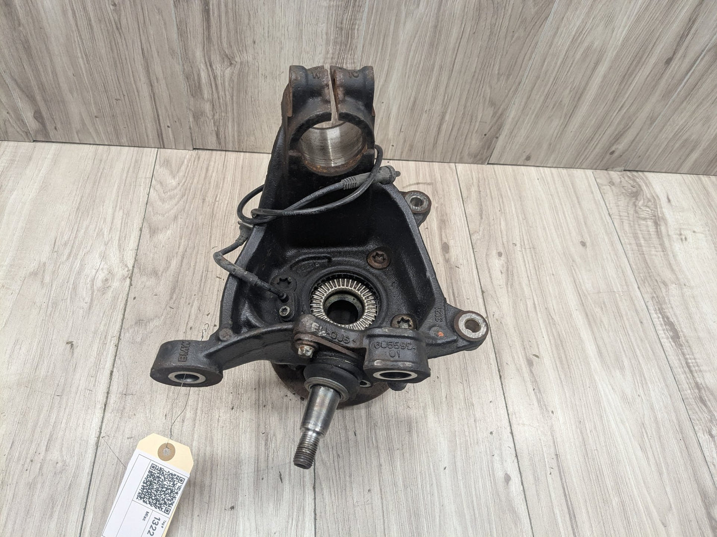 2011 - 2017 BMW X3 F25 Front Right Passenger Spindle Knuckle w/ Bearing 6855954 N20B20O0