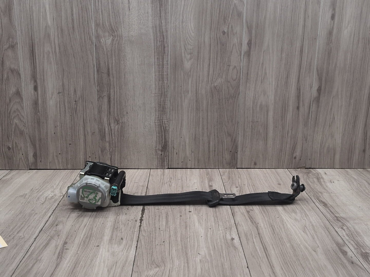 2015-2018 Audi Q3 8U Rear Left or Right Seatbelt Seat Belt Retractor 8U0857805A