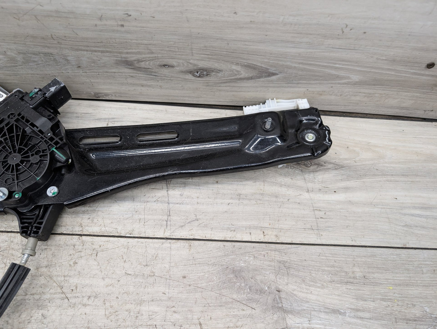 2011 - 2017 BMW X3 F25 Front Left Driver Door Window Glass Regulator w/ Motor 7205851 N20B20A