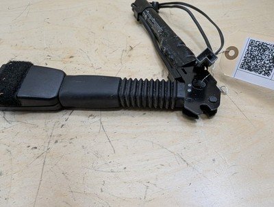 OEM BMW E82 E84 E88 E89 E90 E92 Front Left Driver Seat Belt Buckle Tensioner