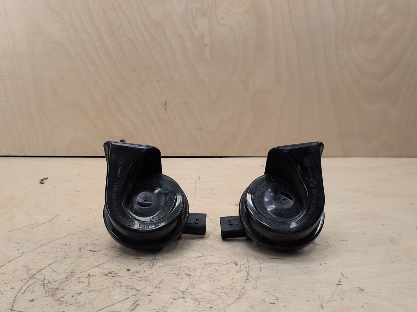 2016-2022 BMW 750i G12 Alarm Horns SET 7342946