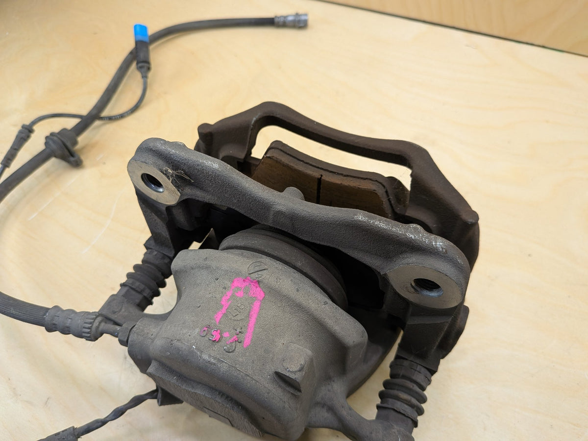 18-24 OEM BMW G01 G02 G20 G42 X3 30 230 330 B46 Front Left Driver Brake Caliper