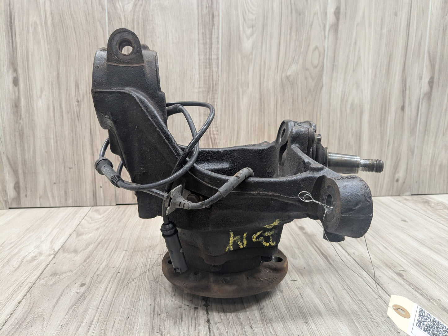 2011 - 2017 BMW X3 F25 Front Right Passenger Spindle Knuckle w/ Bearing 6855954 N20B20O0
