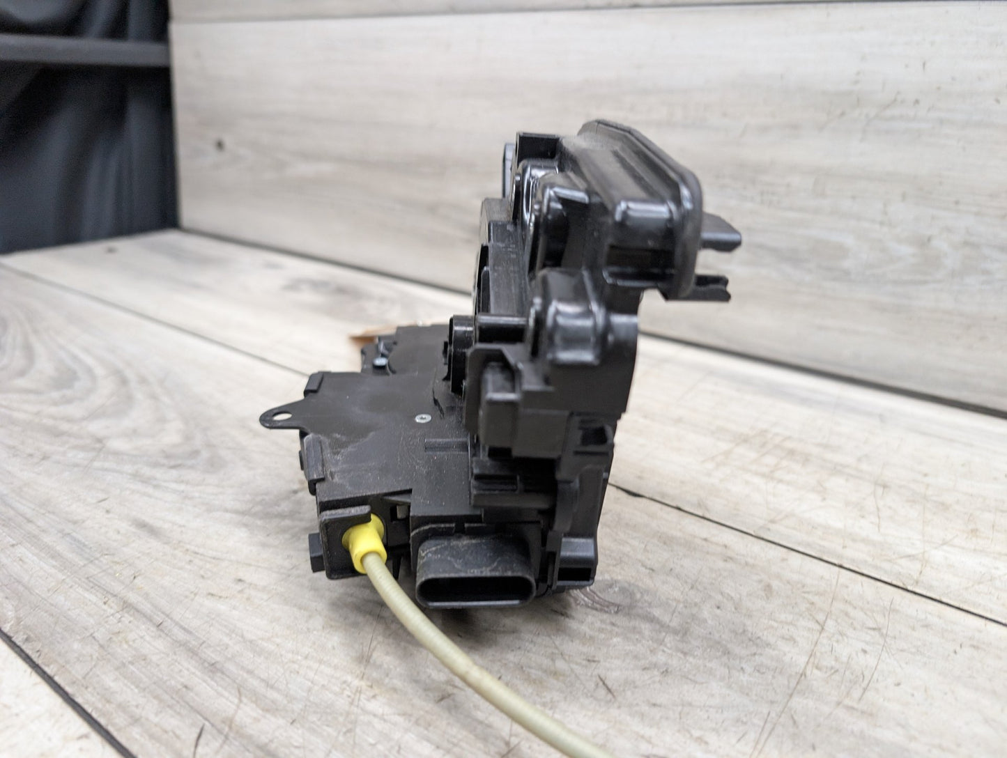 2014 - 2018 BMW X5 F15 Front Right Passenger Door Latch Lock Actuator w/ Soft Close 7281948 N63B