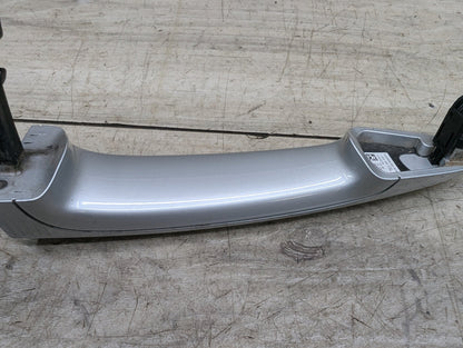 OEM BMW F22 F30 F32 F33 F36 Comfort Access Front Right Side Door Handle Silver