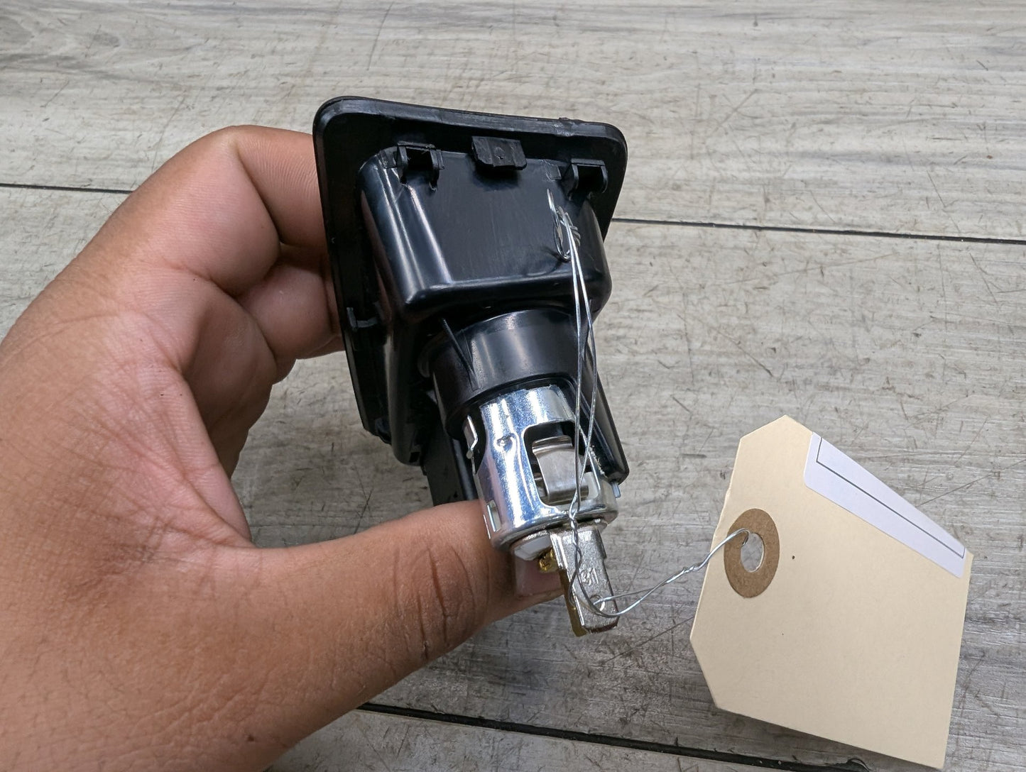 2008-2013 BMW 128i E82 AUX/ USB Charger Port Socket 6930561