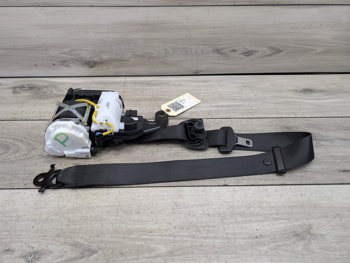 OEM BMW F90 G30 530 540 M550 M5 Front Right Passenger Seat Belt Retractor Black