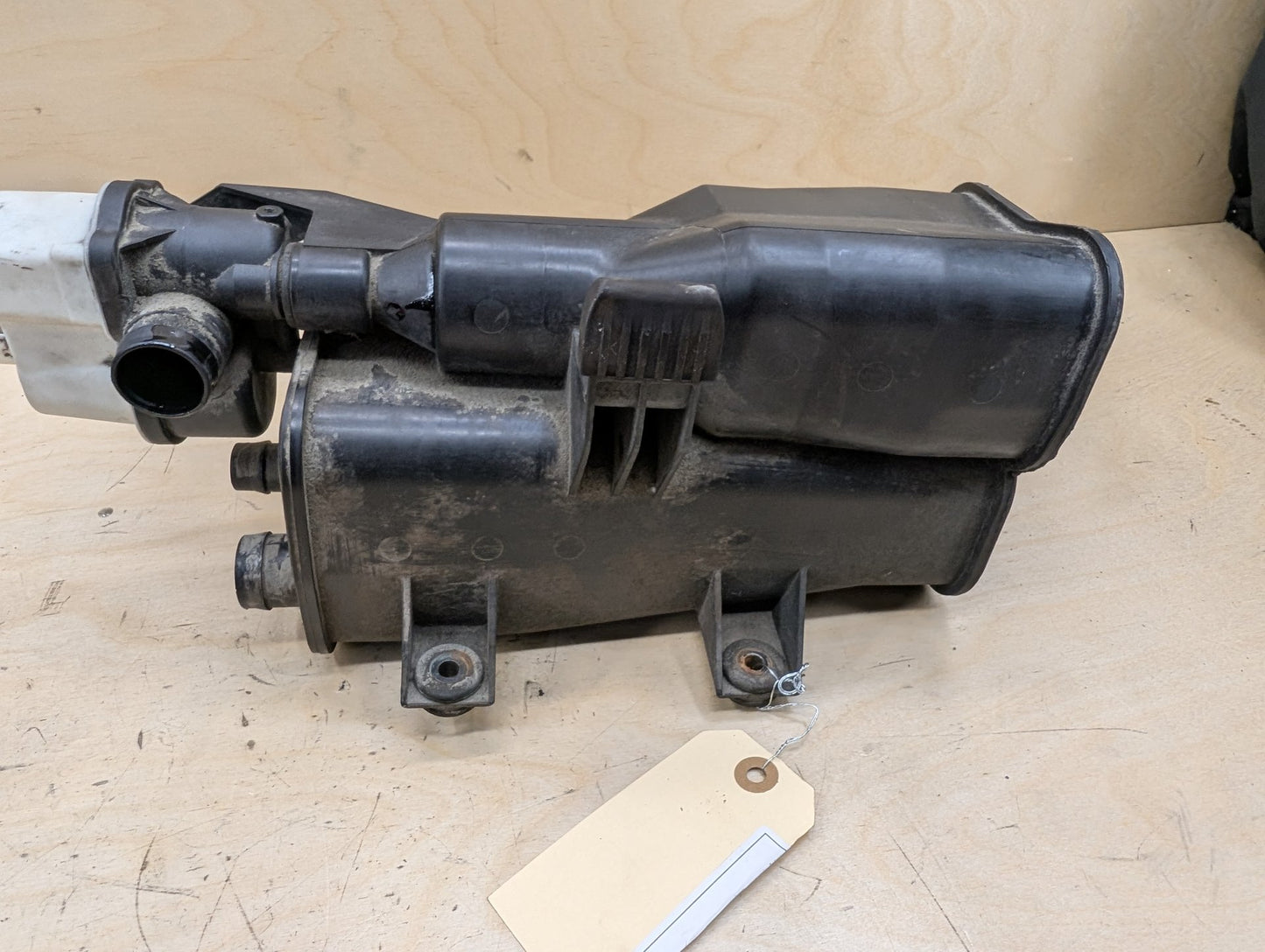 OEM BMW E89 E90 E92 E93 Charcoal Filter Fuel Tank Vapor Evaporator Cannister