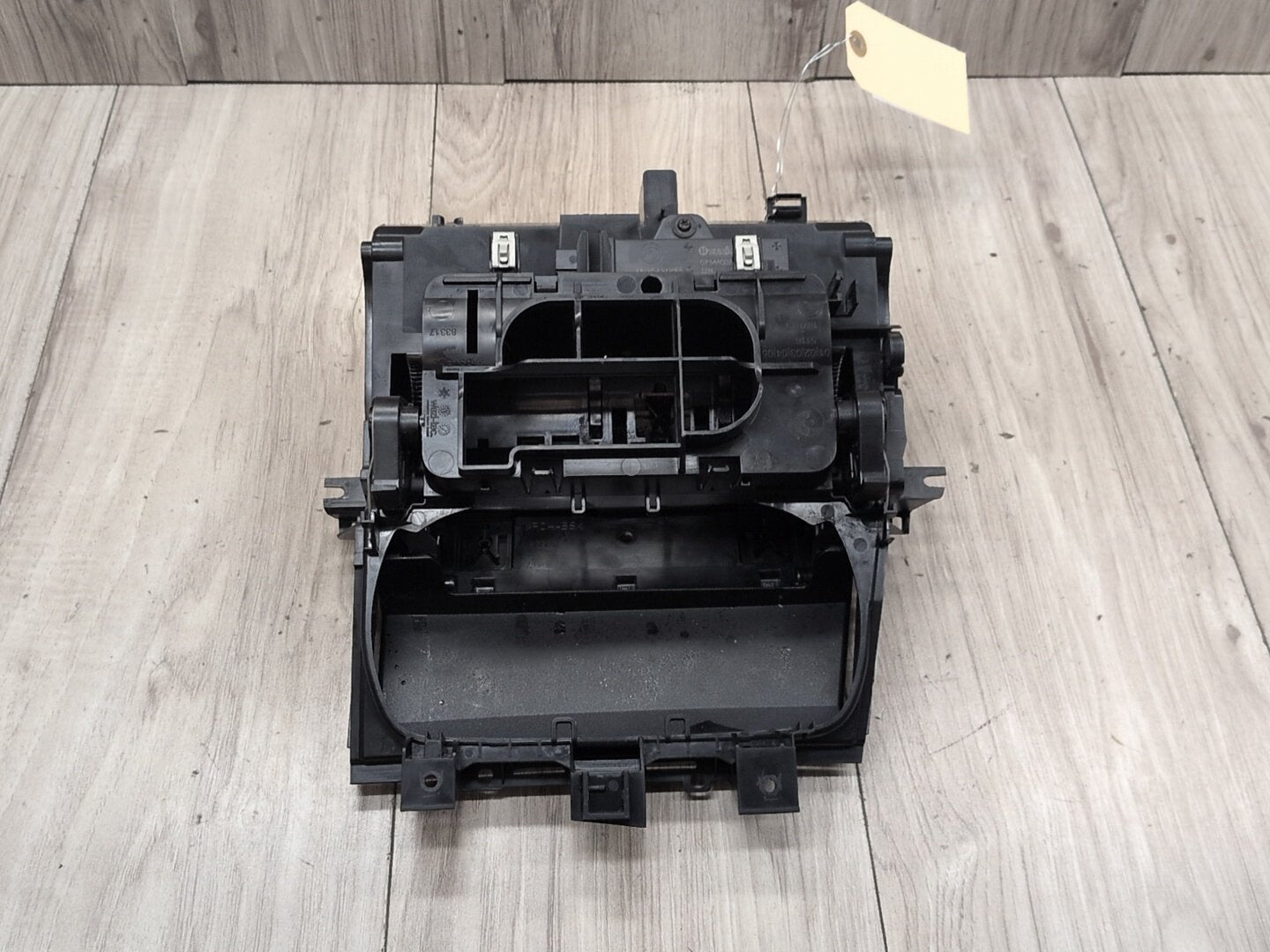 OEM BMW G20 G22 G23 330 M340 430 M440 Center Console Storage Cup Holder