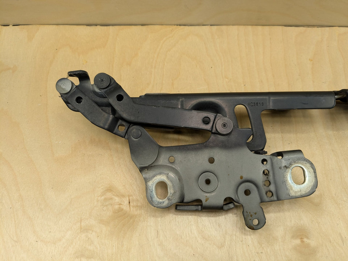 OEM BMW F22 F23 F30 F32 F33 F36 F80 F82 F83 F87 Left Right Side Hood Hinges PAIR