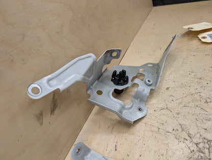 19-25 OEM BMW G20 330 M340 Front Right Passenger Side Fender Holder Bracket SET