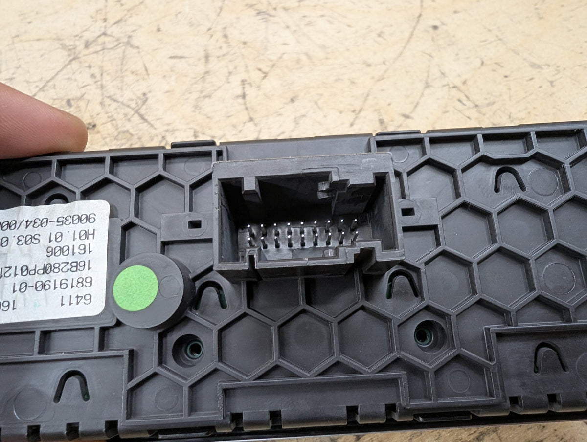 16-22 OEM BMW G11 G12 740 750 M760 AC Rear Heater Climate Control Switch Panel