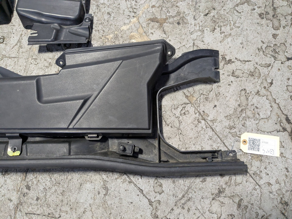 2007-2013 BMW 328i E92 Left Right Side Cowl Covers SET 6925018 OEM