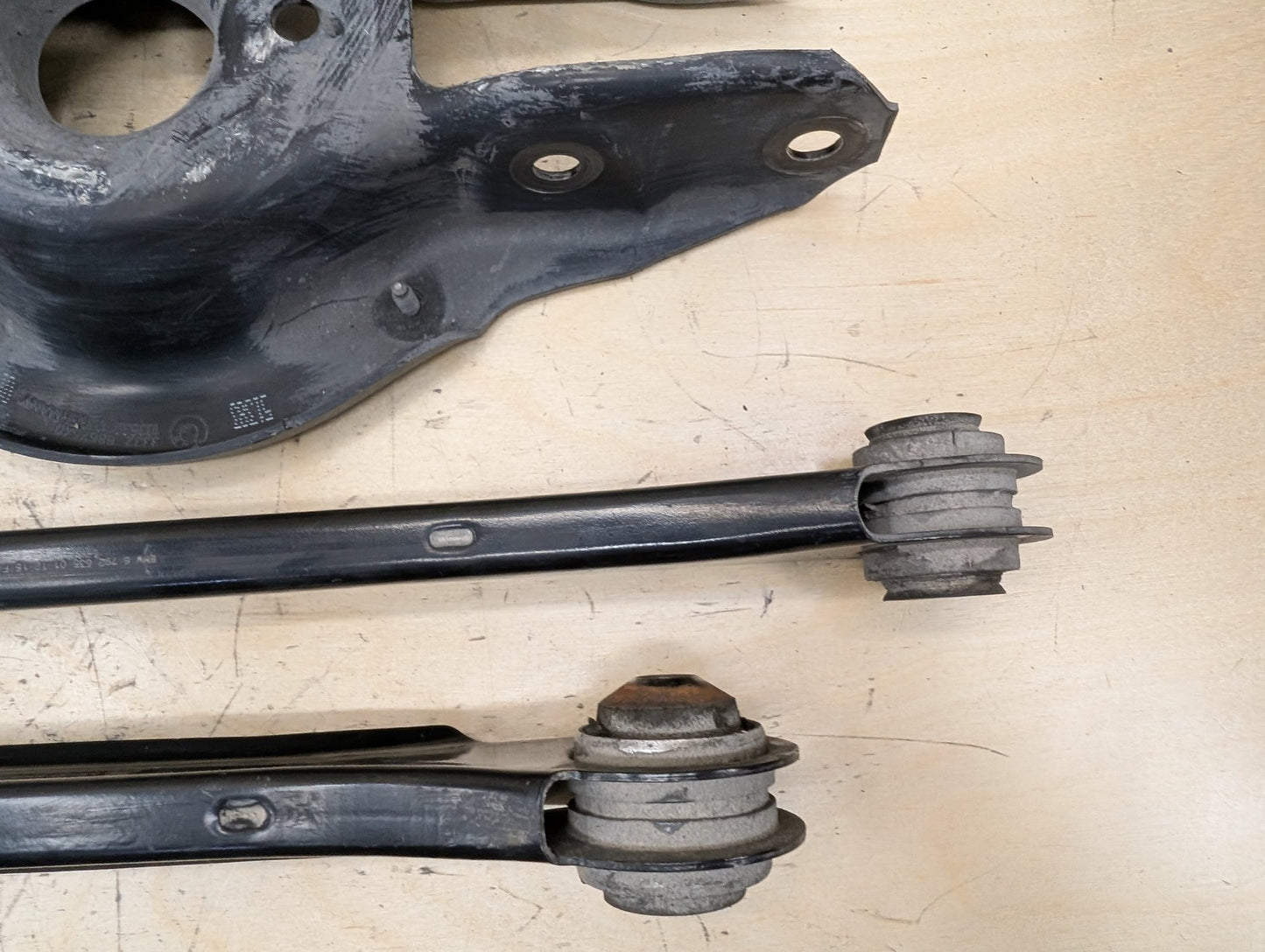 2012-2018 BMW 320i F30 Rear Left Driver Control Arms SET 6792539