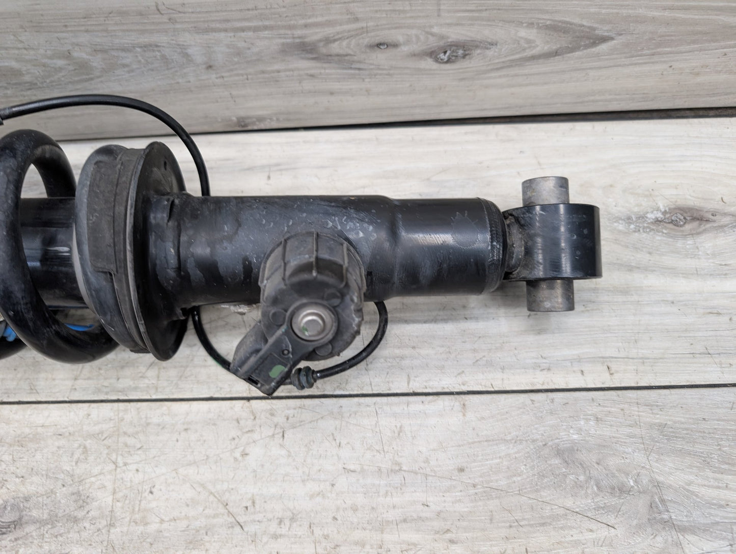 19-23 OEM BMW G05 X5 40iX 50iX AWD Rear Left Driver Strut Shock Absorber VDC