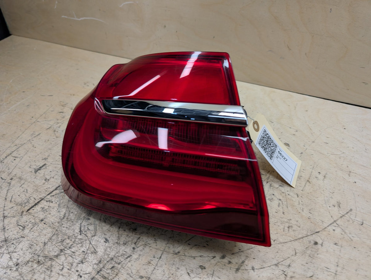 16-19 OEM BMW G11 G12 740 750 M760 B7 Rear Left Driver Outer LED Tail Light