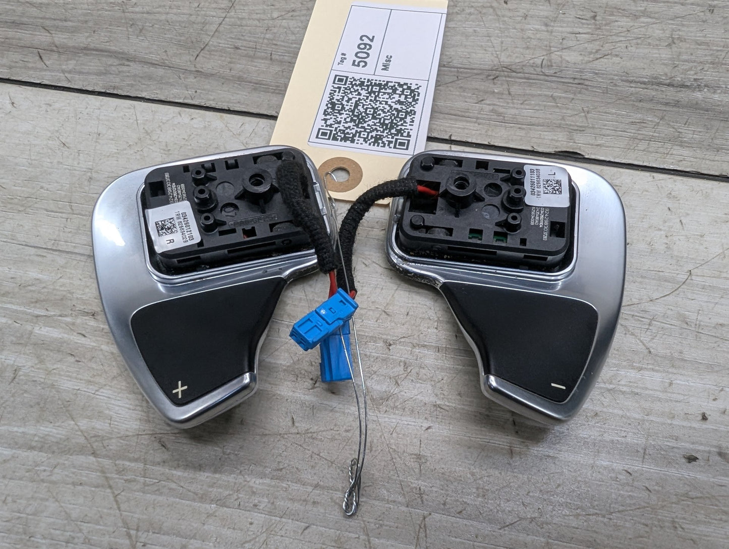 OEM BMW F15 F25 F30 F32 F33 F36 F48 X1 X3 X5 AT Paddle Shifter Plus Minus PAIR
