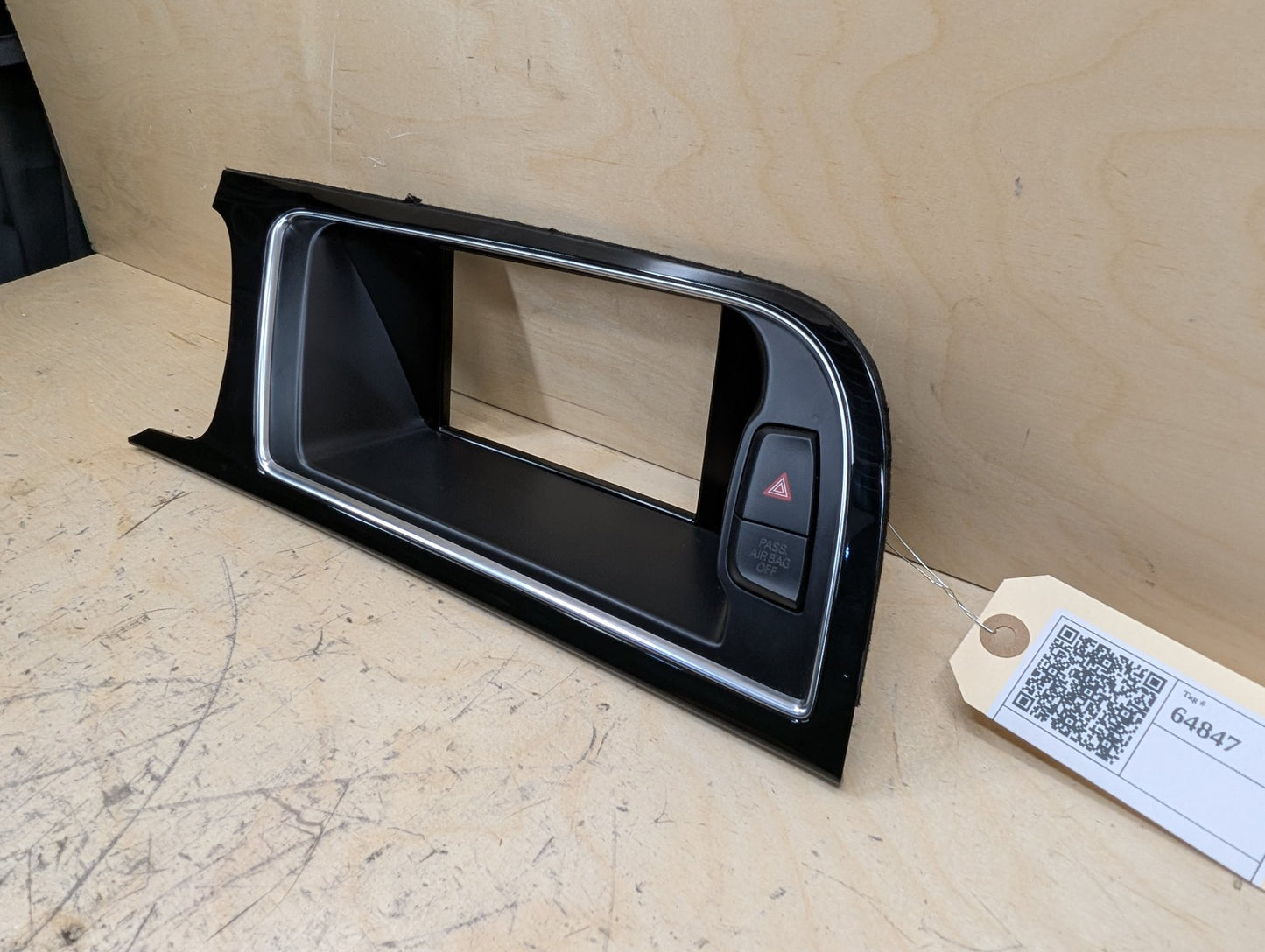 11-17 OEM Audi RS5 8T Center Console Monitor Display Screen Trim 8T1857186L