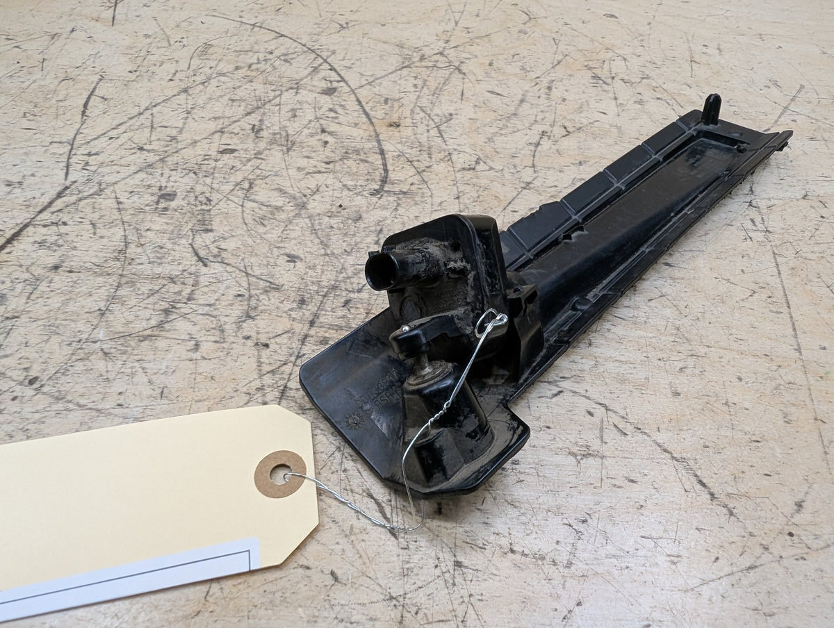 2019-2026 BMW X5 G05 Right Passenger Side Skirt Rocker Panel Carpet Light Module 7946664 OEM