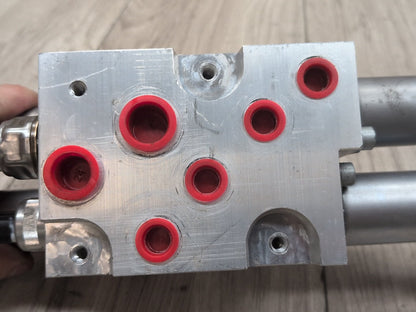 08-19 OEM BMW F15 F16 F85 F86 X5 M X6 M RHD Active Dynamic Drive Valve Block
