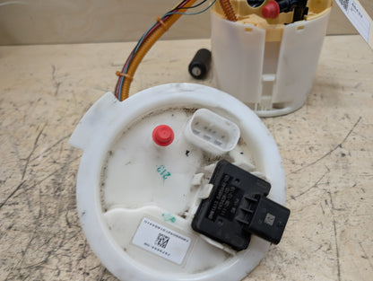 OEM BMW G20 G22 G23 G26 G42 330 M340 430 M440 Gas Tank Mounted Sending Fuel Pump