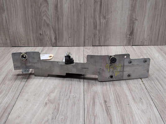 2014 - 2018 BMW X5 F85 Right Passenger Headlight Bracket 7294492 S63B44T2
