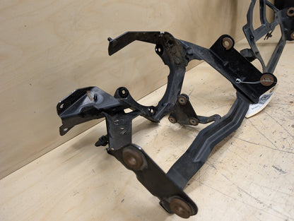 2011-2017 Audi RS5 8T Radiator Lower Mounting Brackets SET 8K0121259 OEM