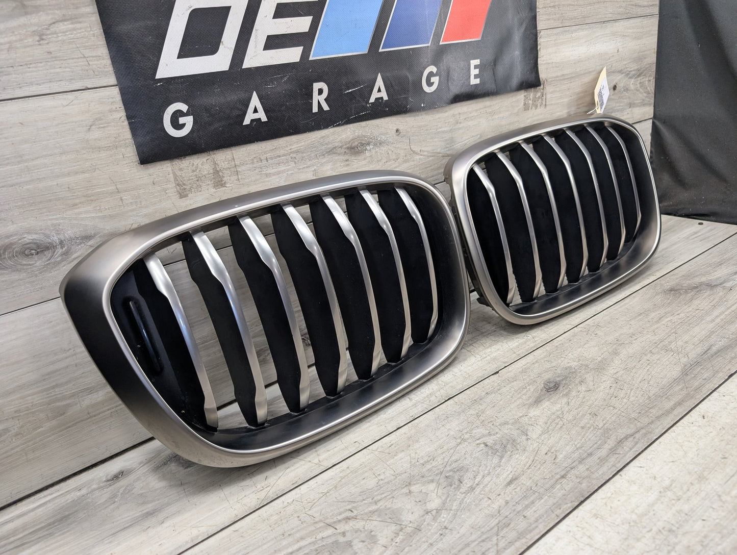 2018 - 2024 BMW X3 G01 Front Left Right Upper Bumper Cover Kidney Grilles SET 7464921 B58B30O1