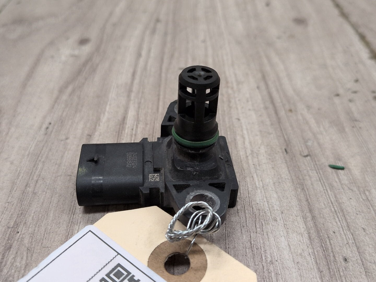 2013 - 2019 BMW 750i F01 Manifold Absolute Pressure (MAP) Sensor 7599042 N63B44O1